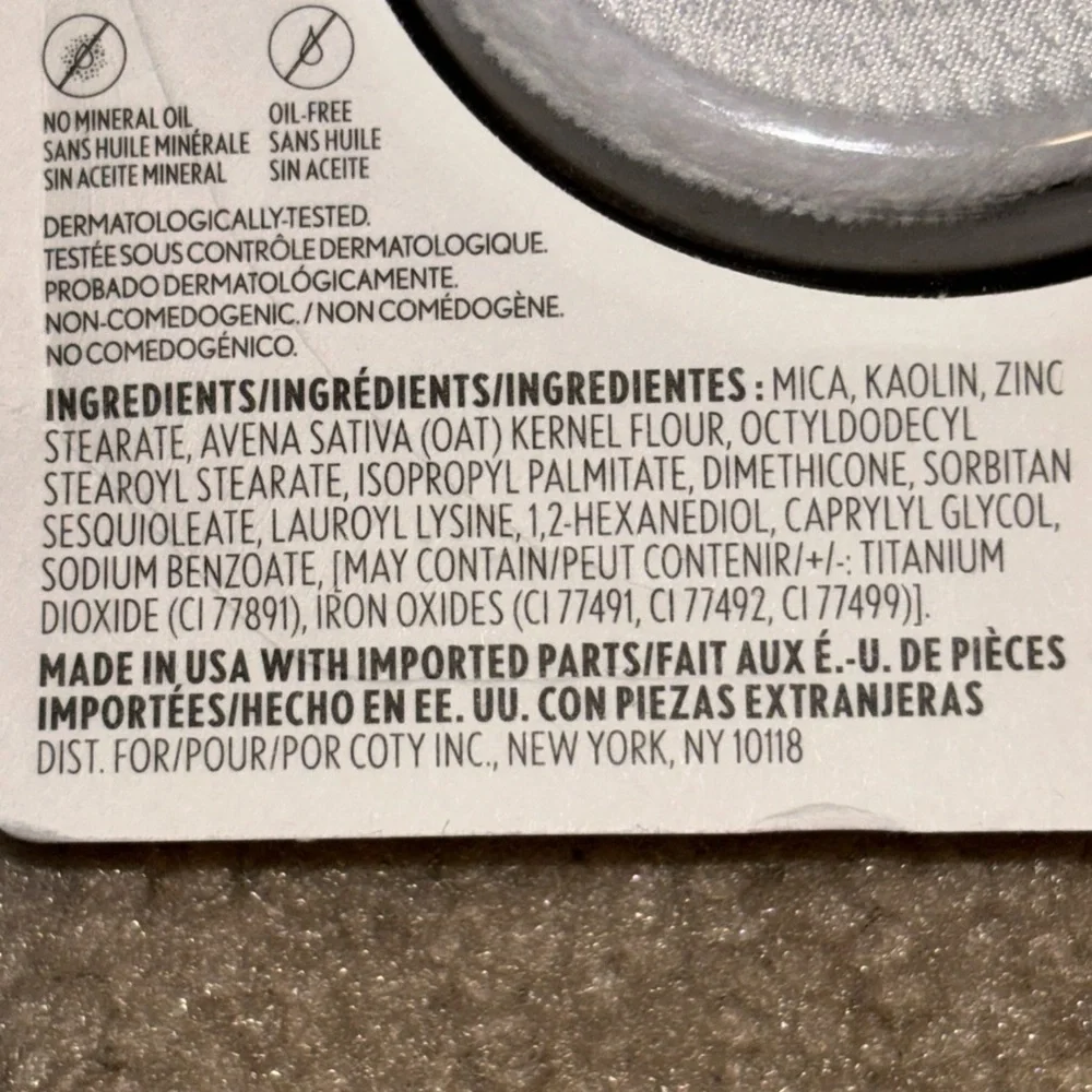 CoverGirl Clean Invisible Pressed Powder - 165 Tawny - 0.38 Oz. New